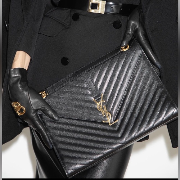 Authentic Yves Saint Laurent Large Grain Envelope Bag - Picture 11 of 16